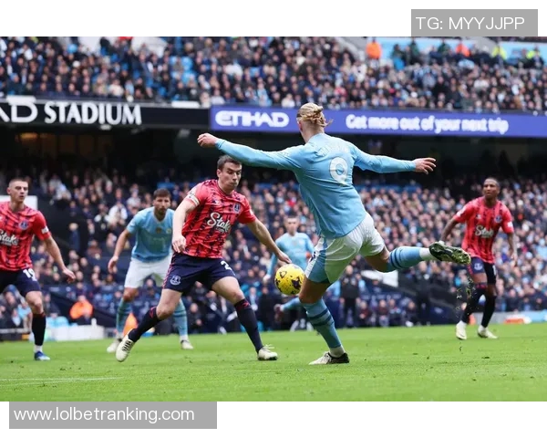 西甲大战曼联与曼城激战成平帽子戏法引爆全场十大精彩进球回顾