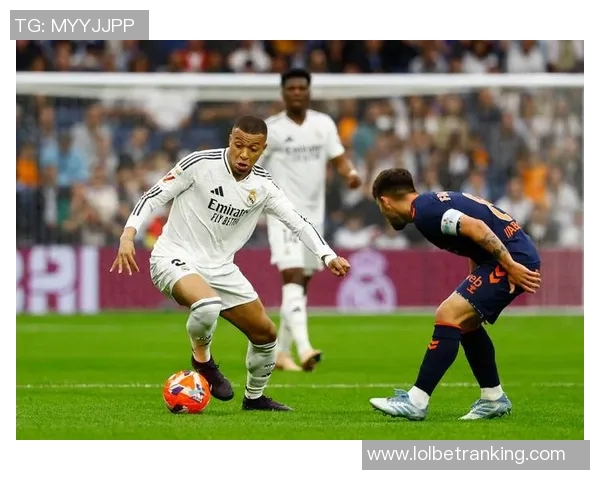 欧联杯精彩对决里昂逆转皇马乌龙球成关键瞬间引发全场狂欢