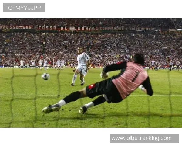 足总杯精彩对决尤文图斯与巴萨激战成平局神扑瞬间引发全场热潮