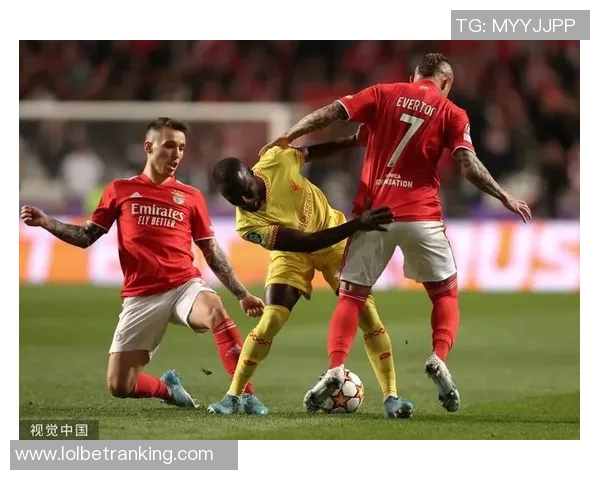 中超激战利物浦险胜本菲卡红牌事件引发全场热议数据分析揭示关键因素 中超激战利物浦险胜本菲卡红牌事件引发全场热议数据分析揭示关键因素